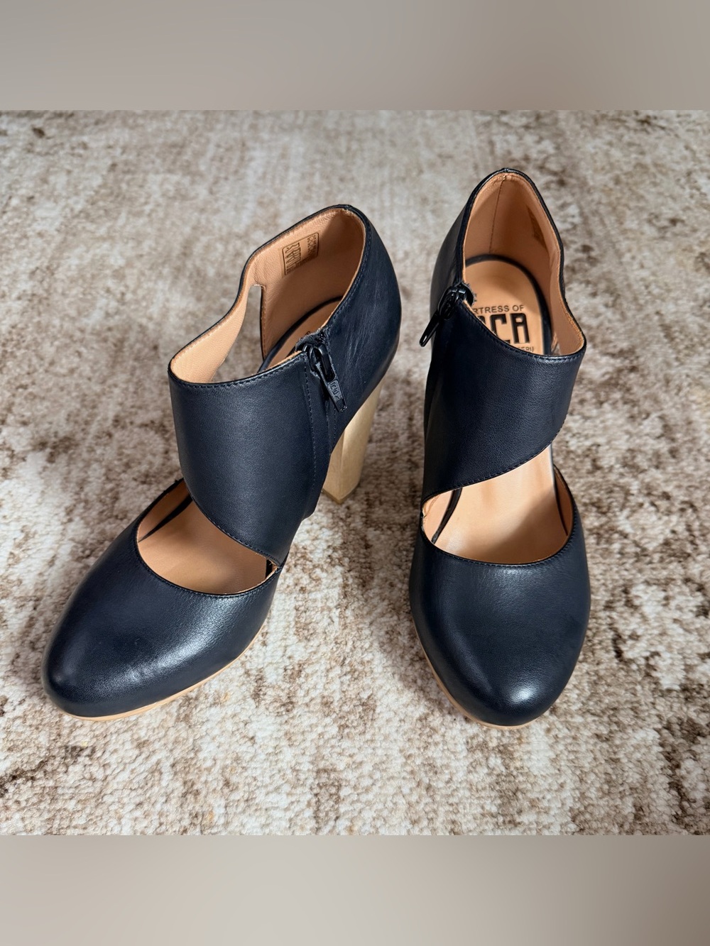 FORTRESS OF INCA Victoria Luz Black Leather Cutout with Chunky Wood Block Heel
